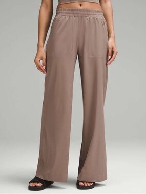 Lululemon Swift Mid-Rise Wide-Leg Pant Taupe | Size 12